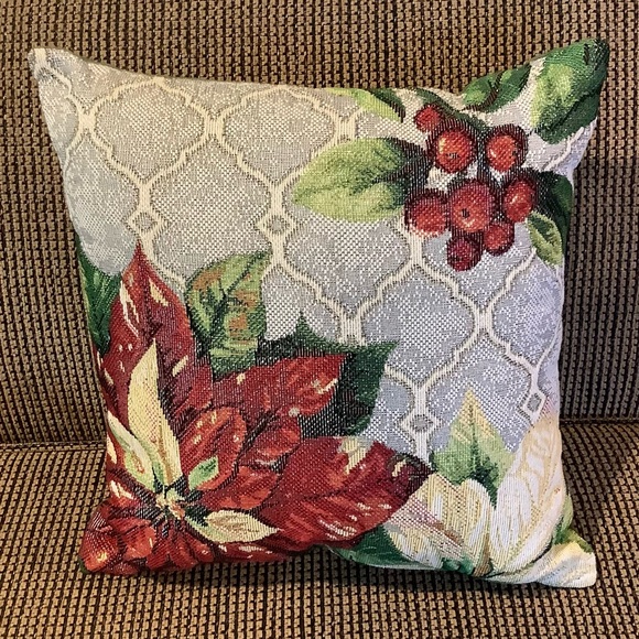 Throw Pillow Poinsettia & Berries with silver lame - Picture 1 of 5